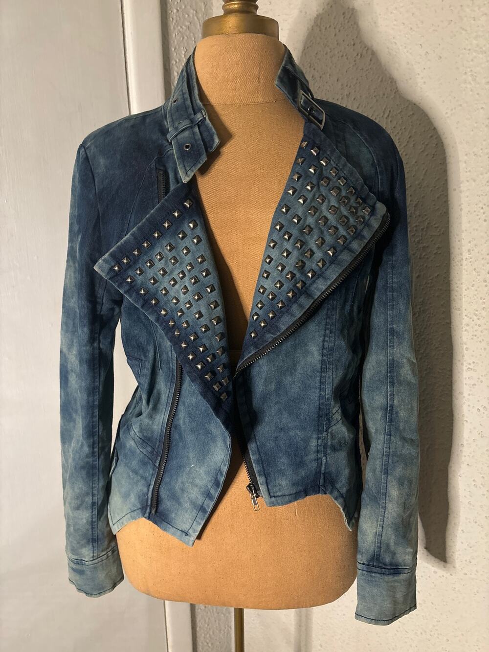 Studded Denim Moto Jacket Forever 21 M Bikercore Festival Streetwear Rocker